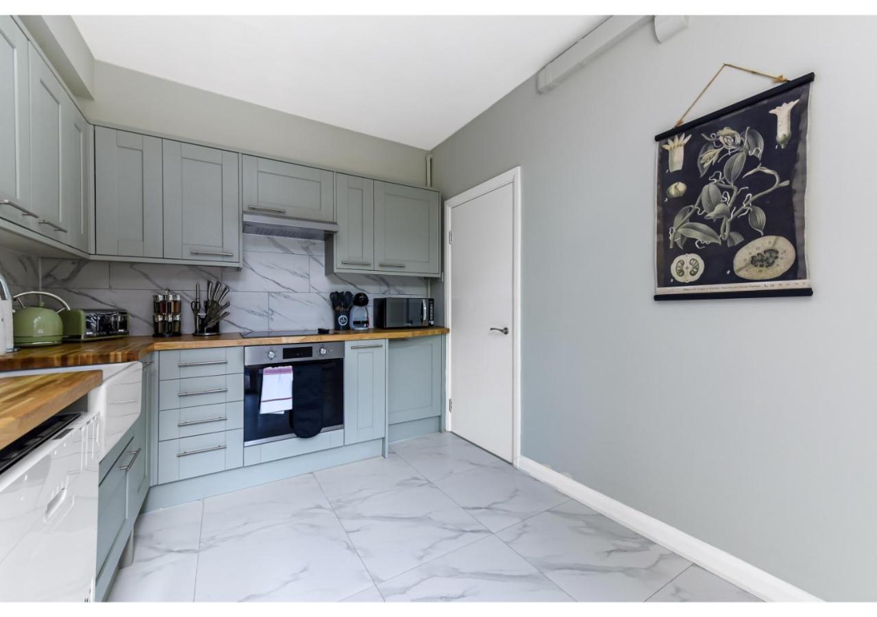 Great 4br House Appartement Londen